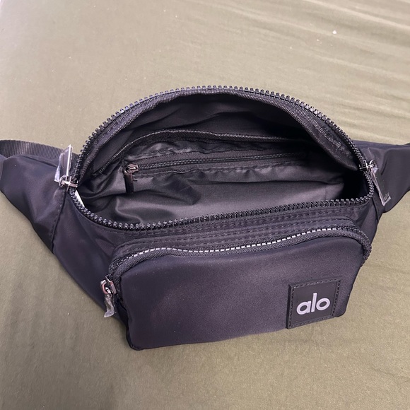 Alo Fanny Pack - Picture 12 of 13